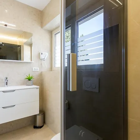 בית הארחה Shine Of Life Luxury *